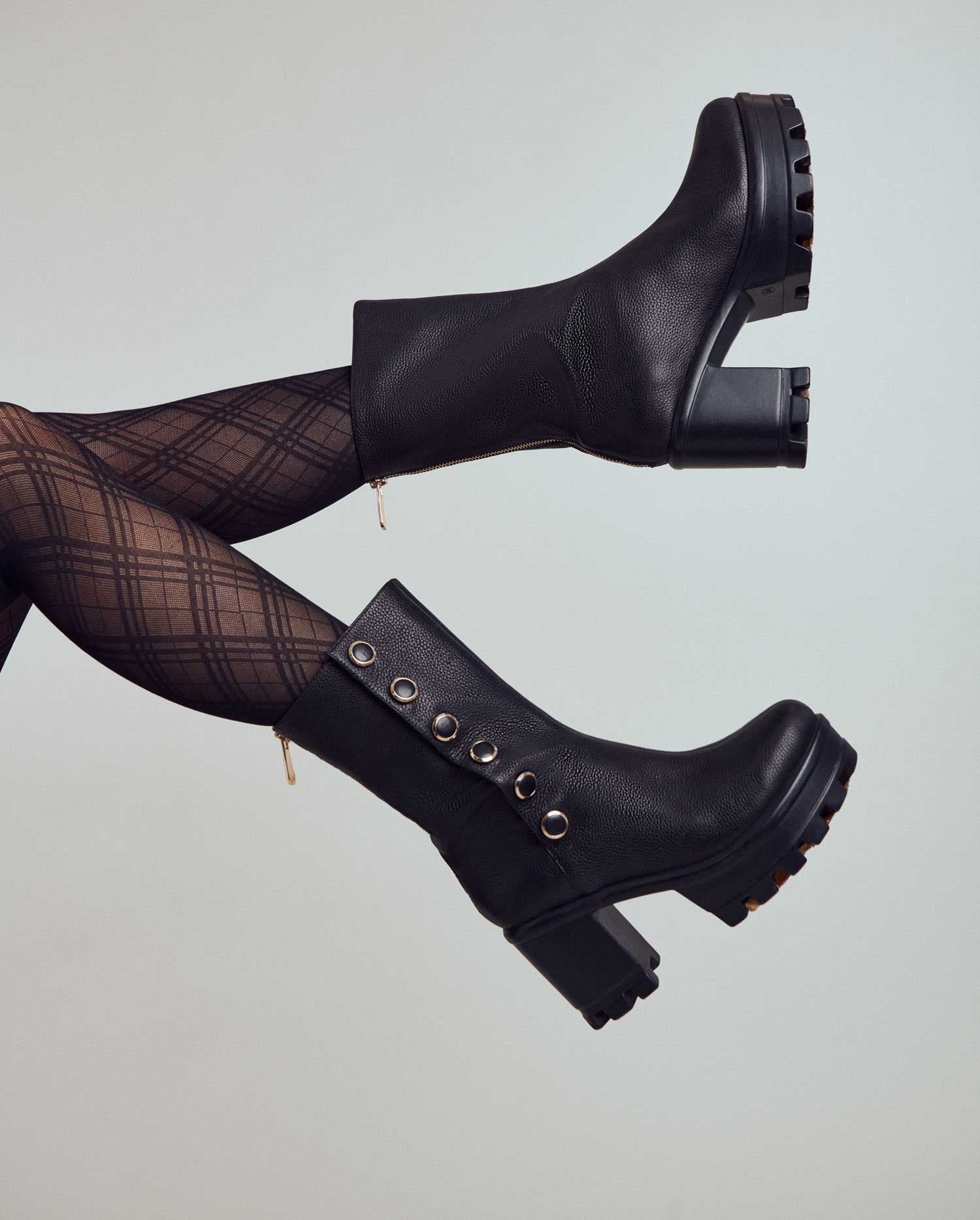 Amber Boot