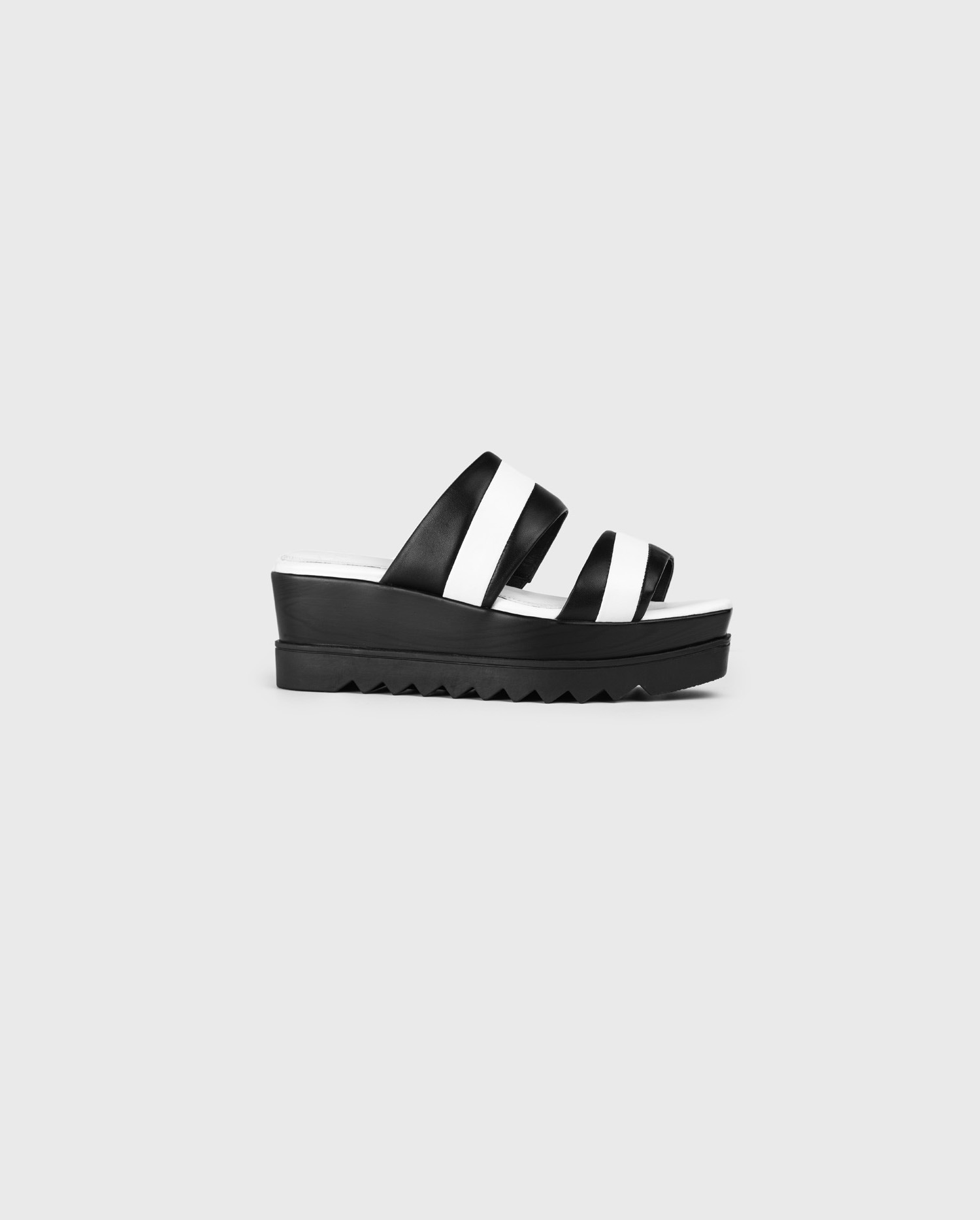 Arista Flatform Sandal
