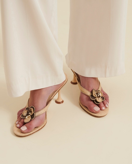 Anitz Heel