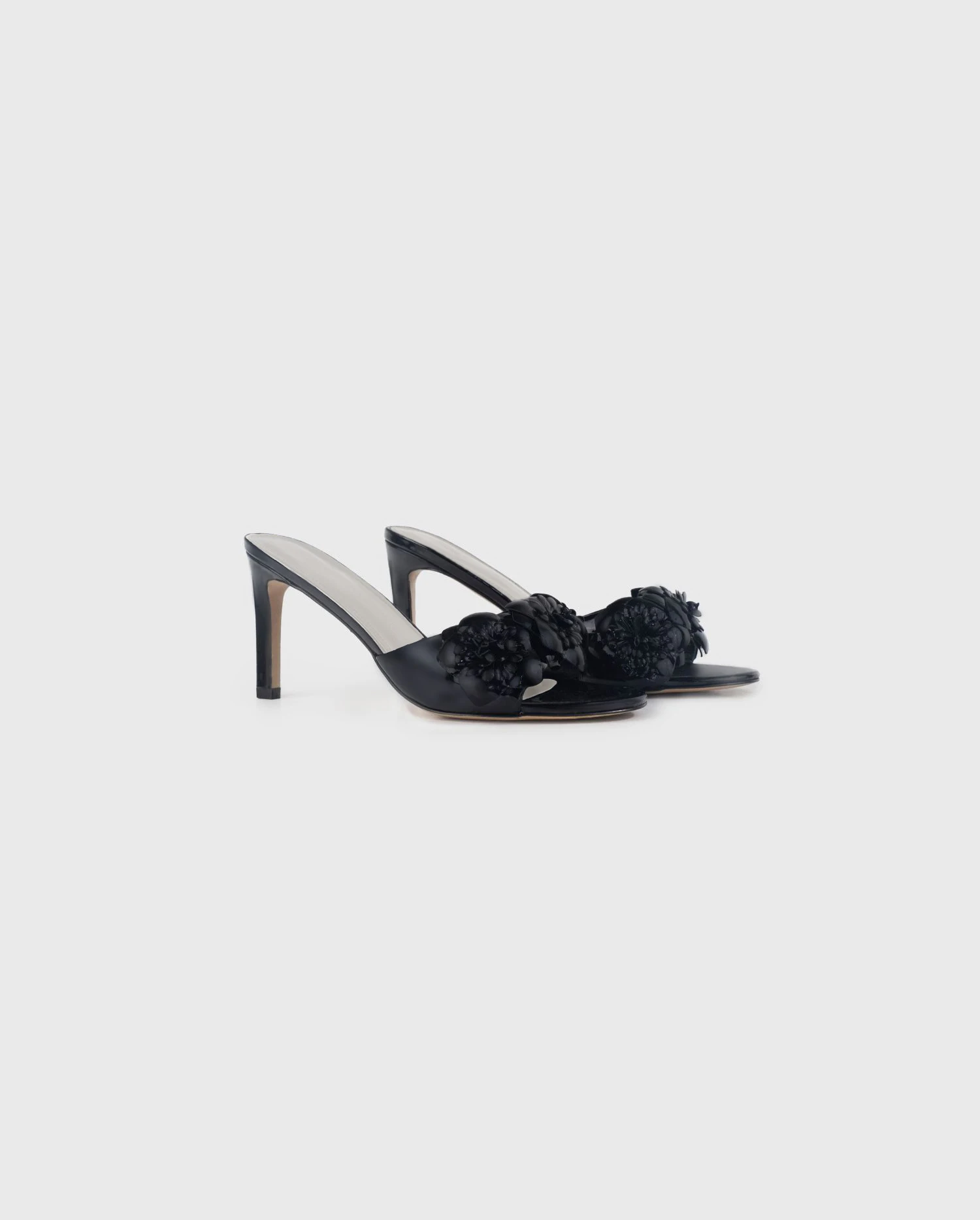 Camilla Heel