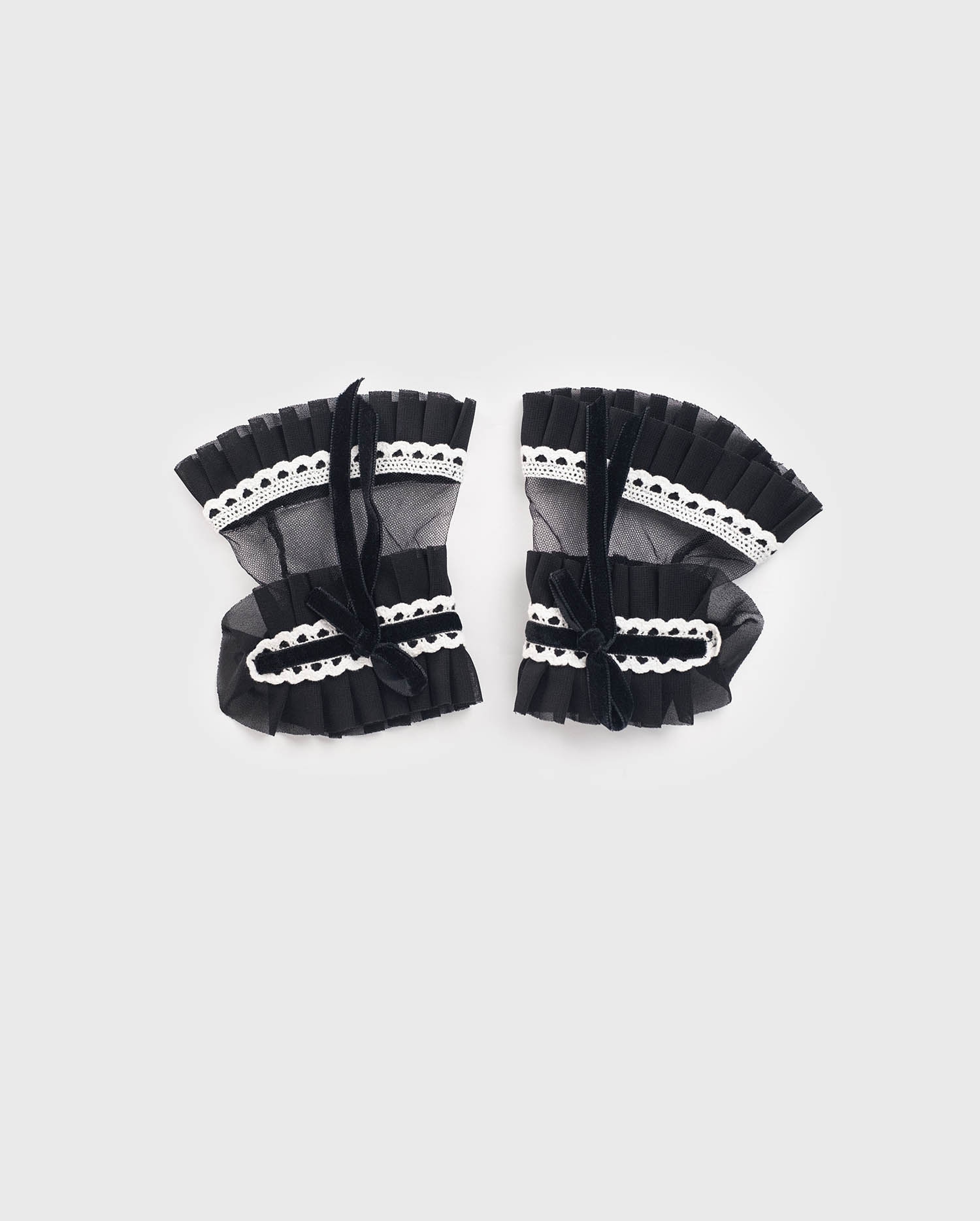 Colette Collar and Cuff Set