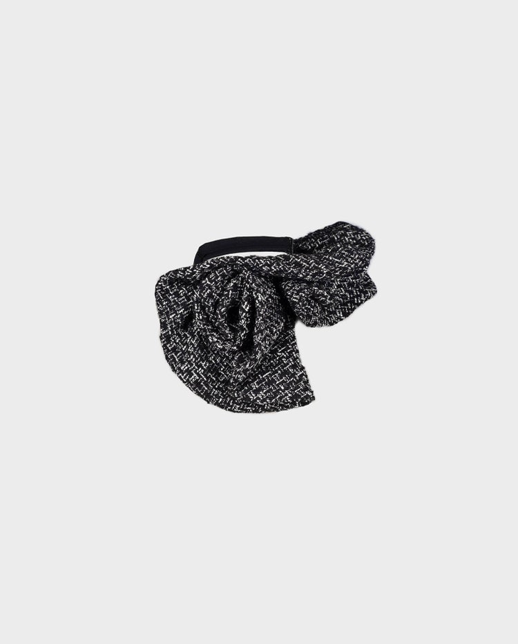 Dickens Collar