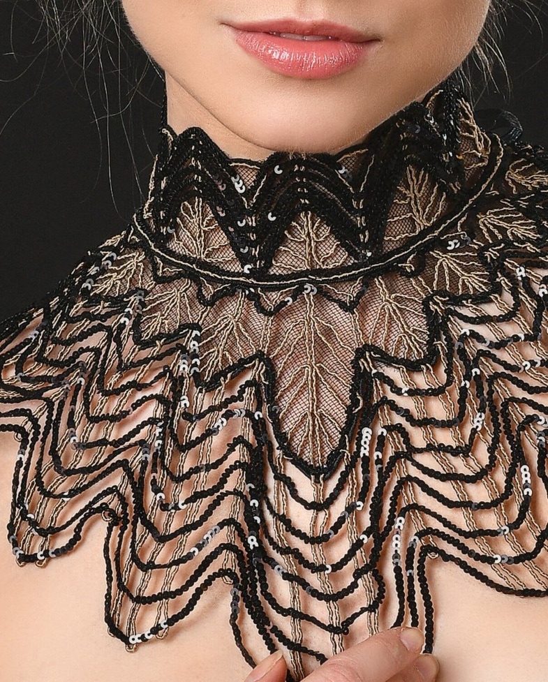 Anne Fontaine  Collar Image #1