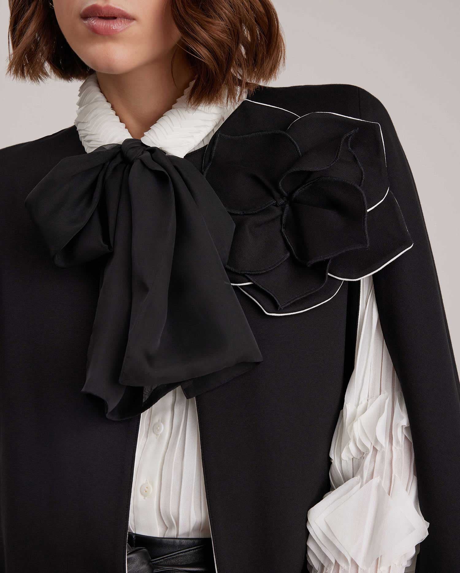 Manolo Cape