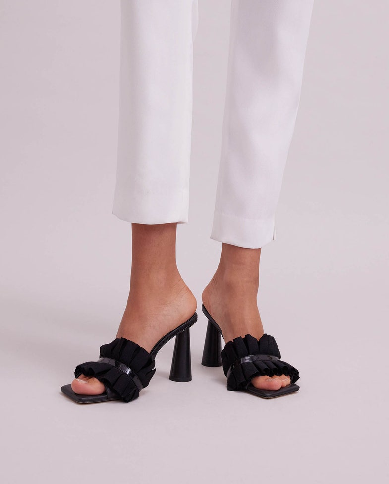 Muxica Heel