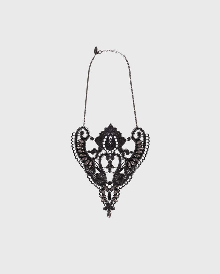 Anne Fontaine Collar Image #1