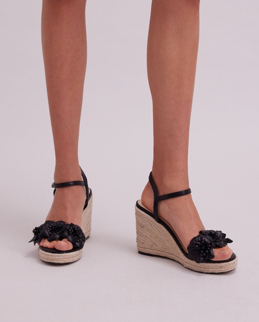 Olivia Wedge