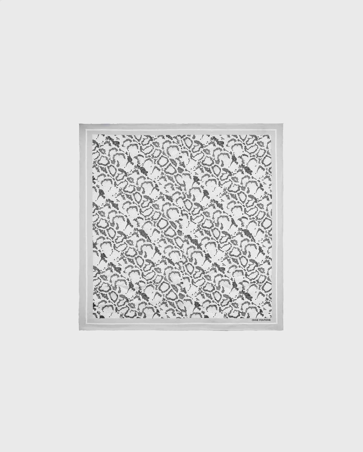 Tracy Scarf