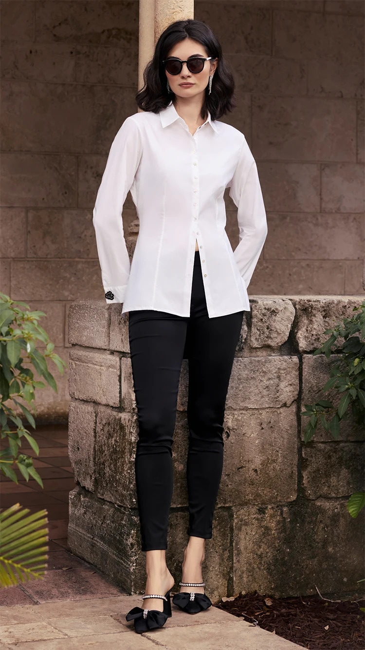 LA CHEMISE BLANCHE