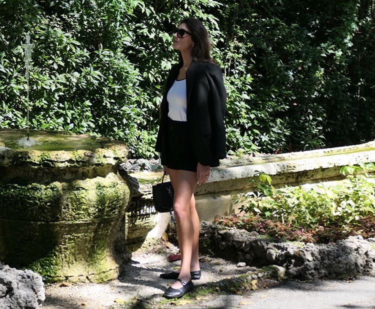 Discover the ANNE FONTAINE AFSTYLED Muse Alexis Phillips