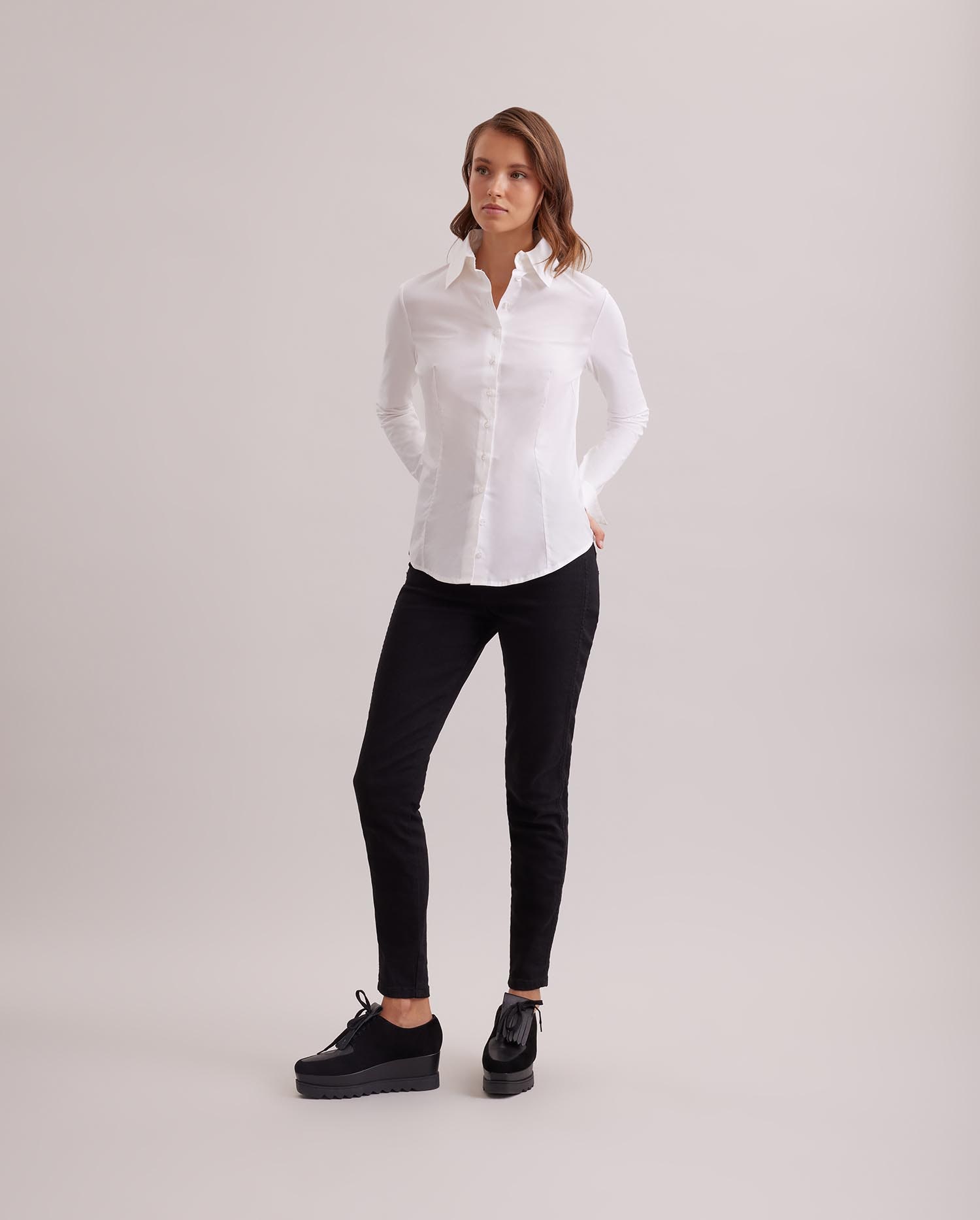 Discover the ARMANTINE long sleeve button down shirt in white from ANNE FONTAINE