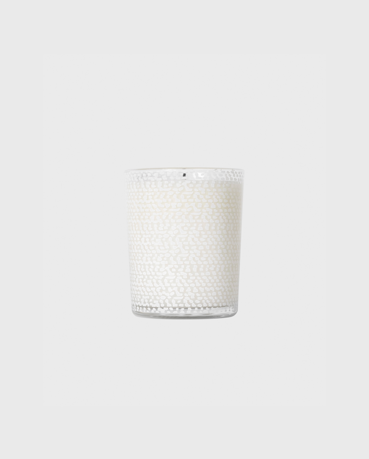 Discover the signature AME BLANCHE candle from ANNE FONTAINE