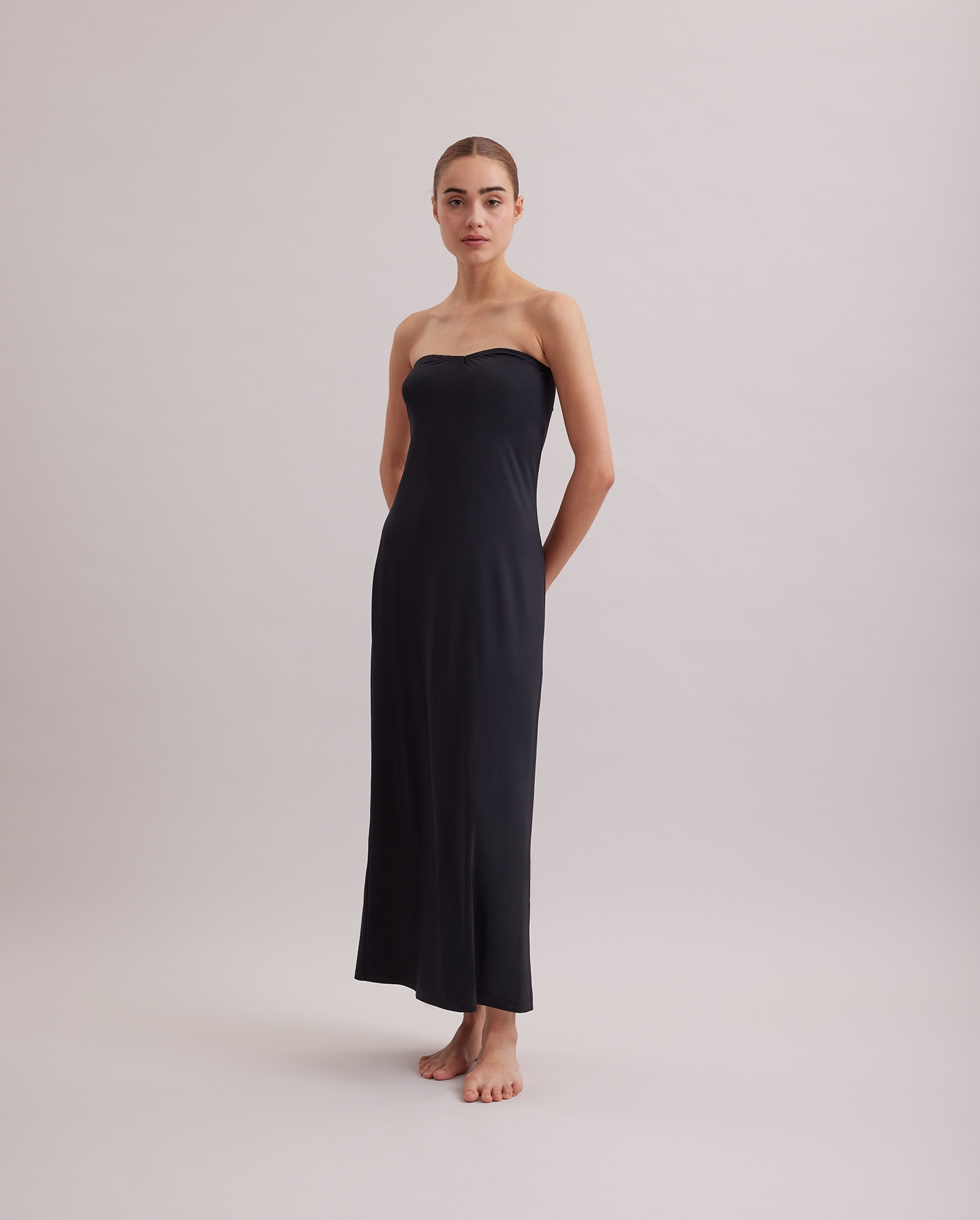 Discover The GEORGEA long black strapless maxi dress from ANNE FONTAINE