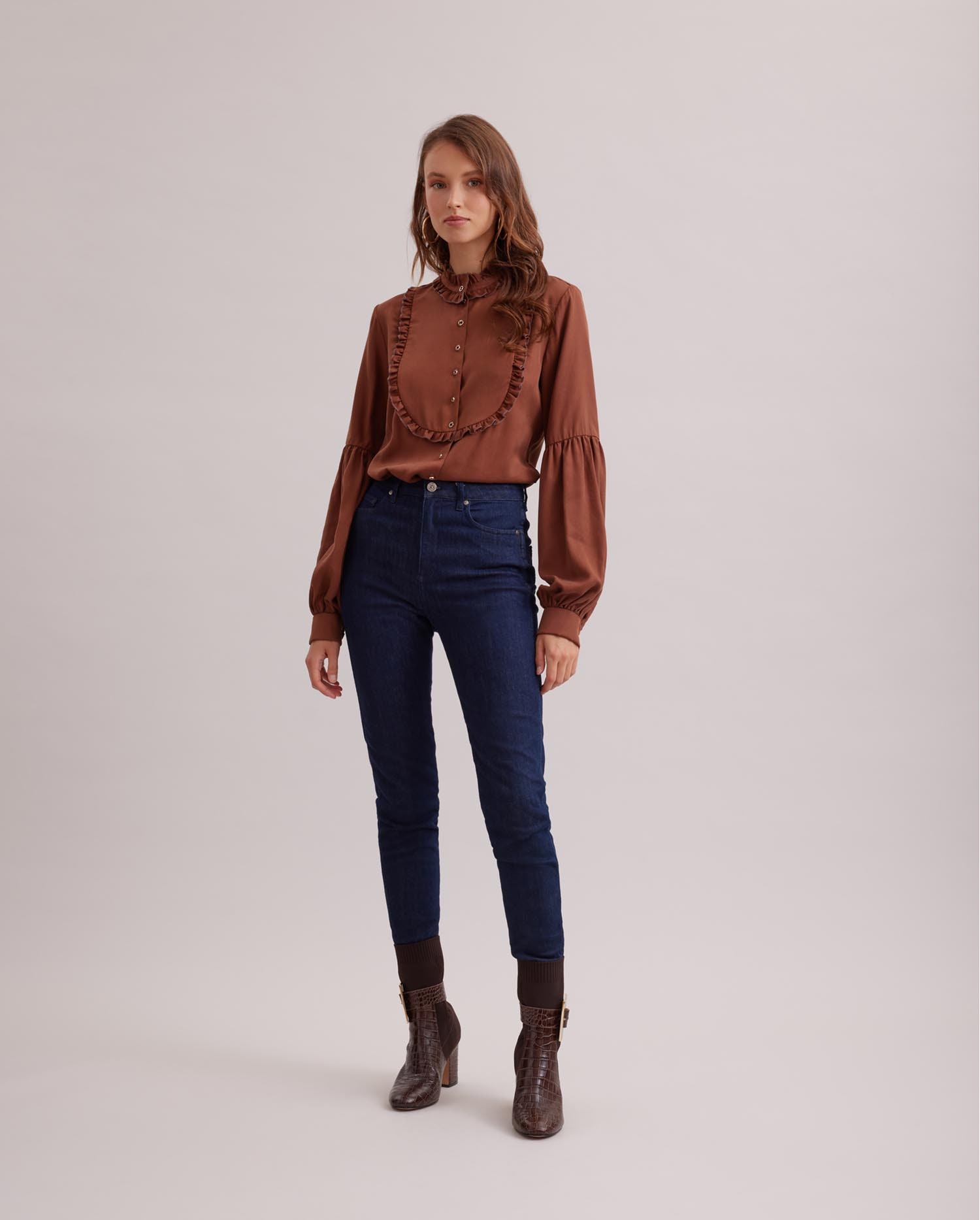 Disocver the SKYE Skinny jeans in dark navy color from ANNE FONTAINE