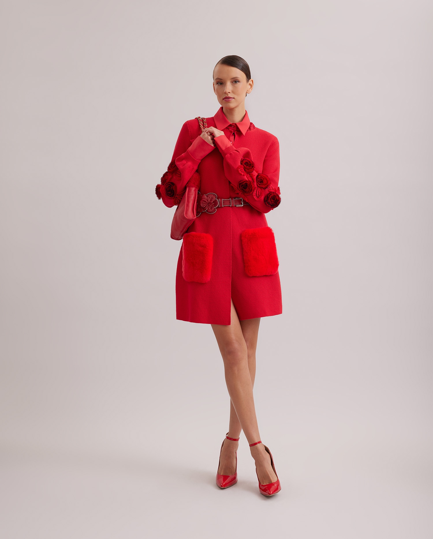 Discover The SHADA Mid-length red knit cardigan with blouson sleeves and waist belt from ANNE FONTAINE