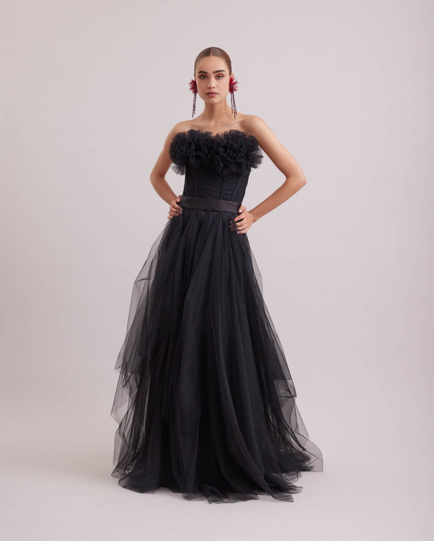 Discover the SIECLE Long strapless satin and tulle dress from ANNE FONTAINE