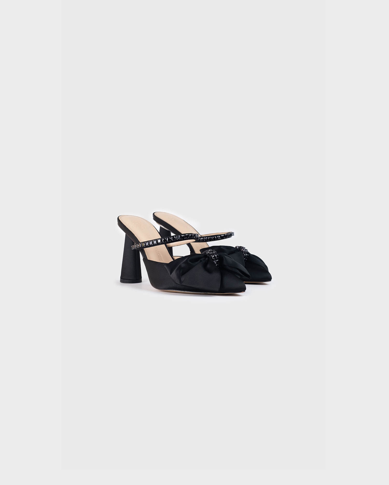 Discover the REVUE open black cylinder heels from ANNE FONTAINE