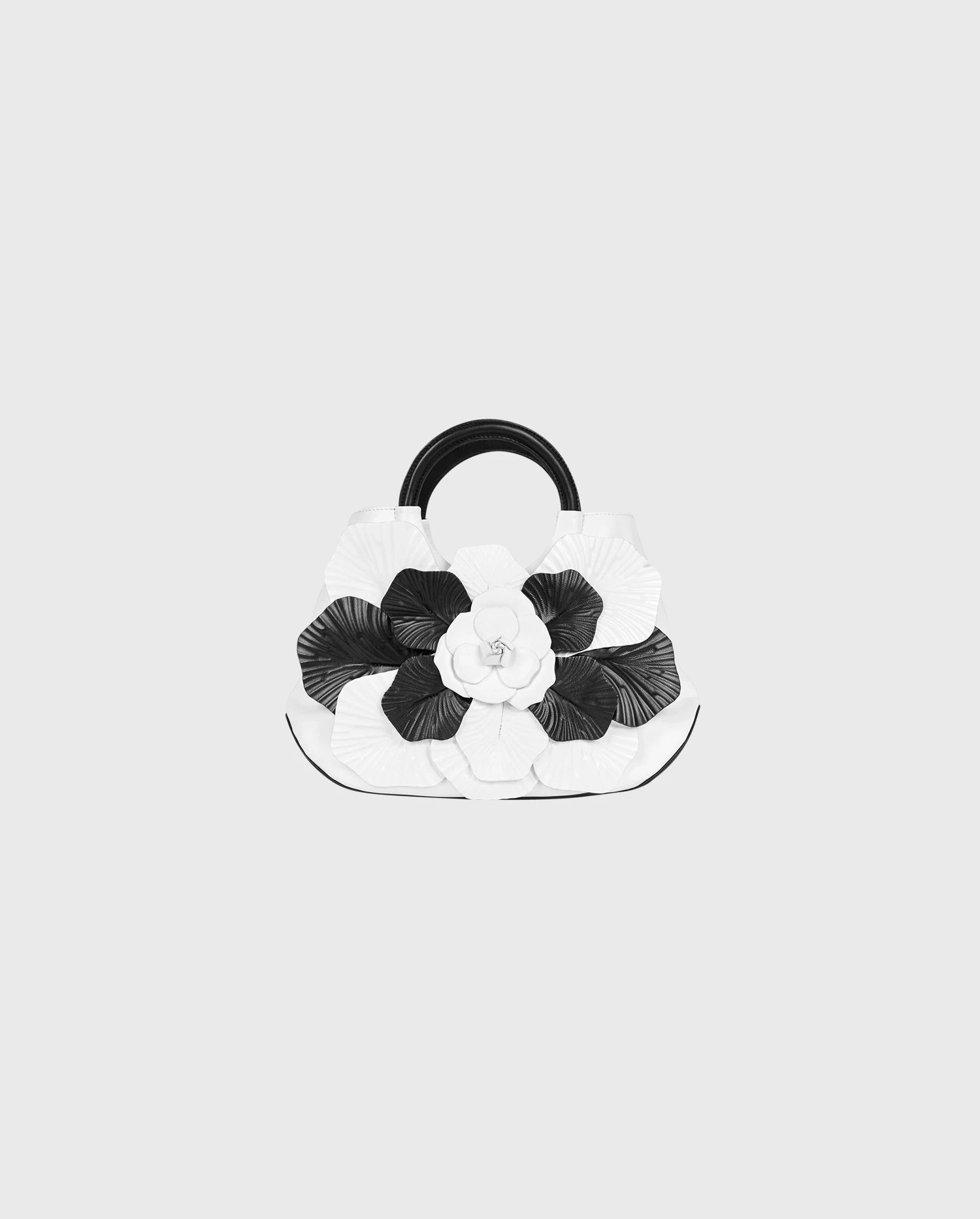 Discover The SCARLETT MM Signature floral handbag in black and white from ANNE FONTAINE