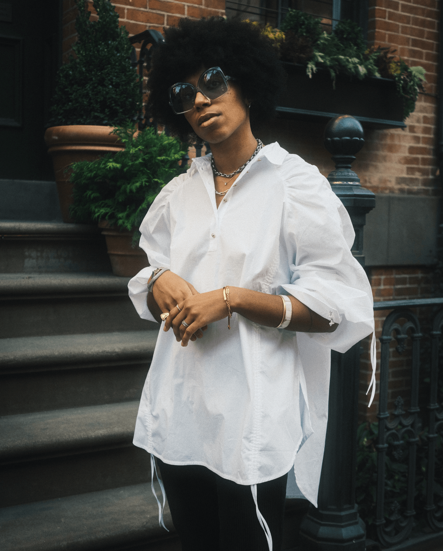 Discover the INDIANA oversized white long sleeve shirt from ANNE FONTAINE