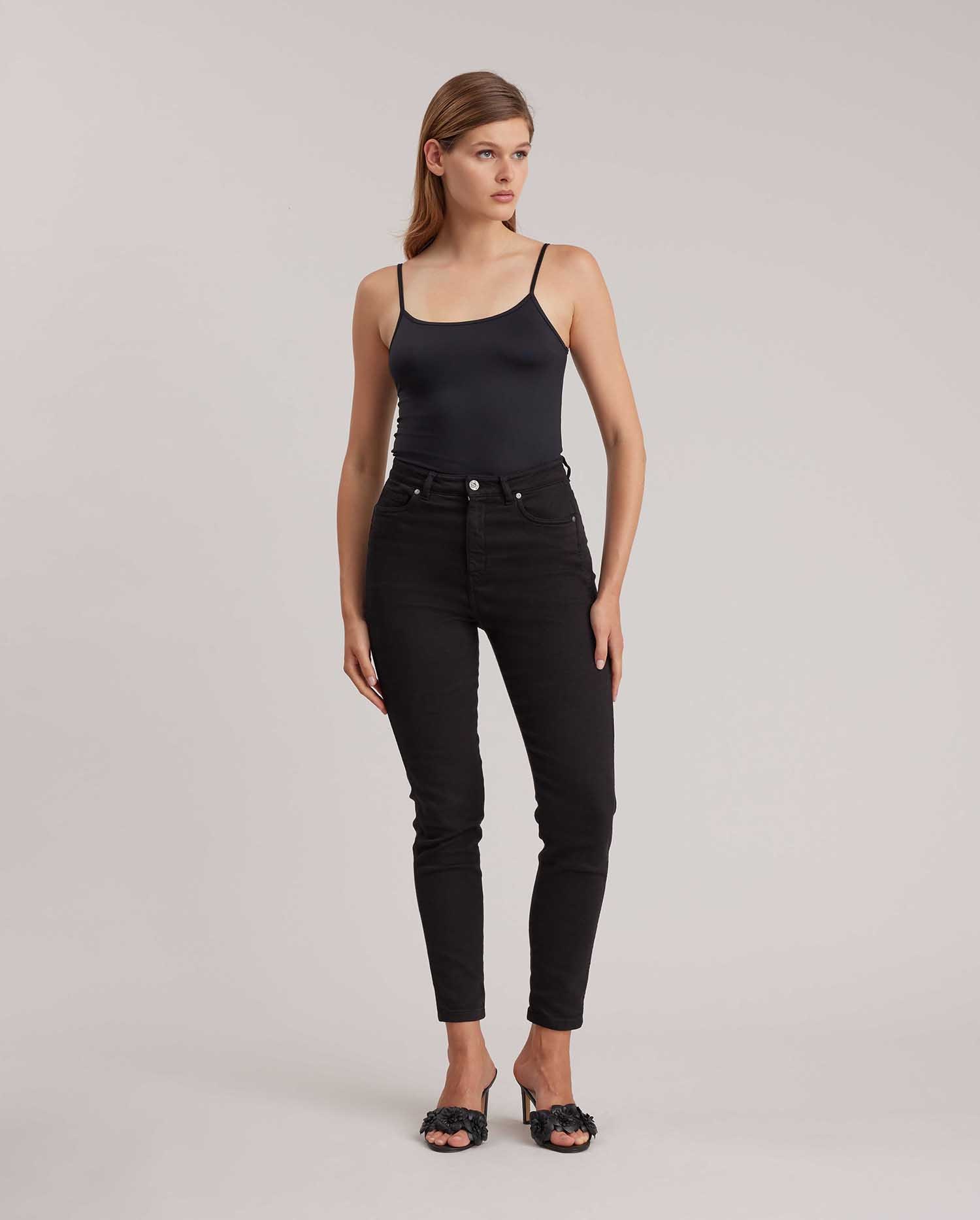 Discover the CINTIA thin strap camisole from ANNE FONTAINE