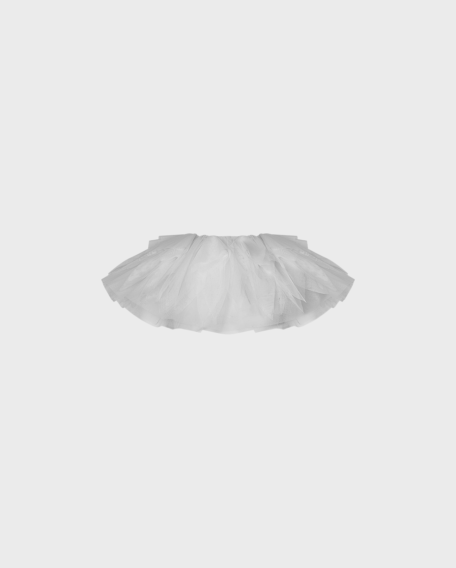 Discover the white LETTER collar from ANNE FONTAINE