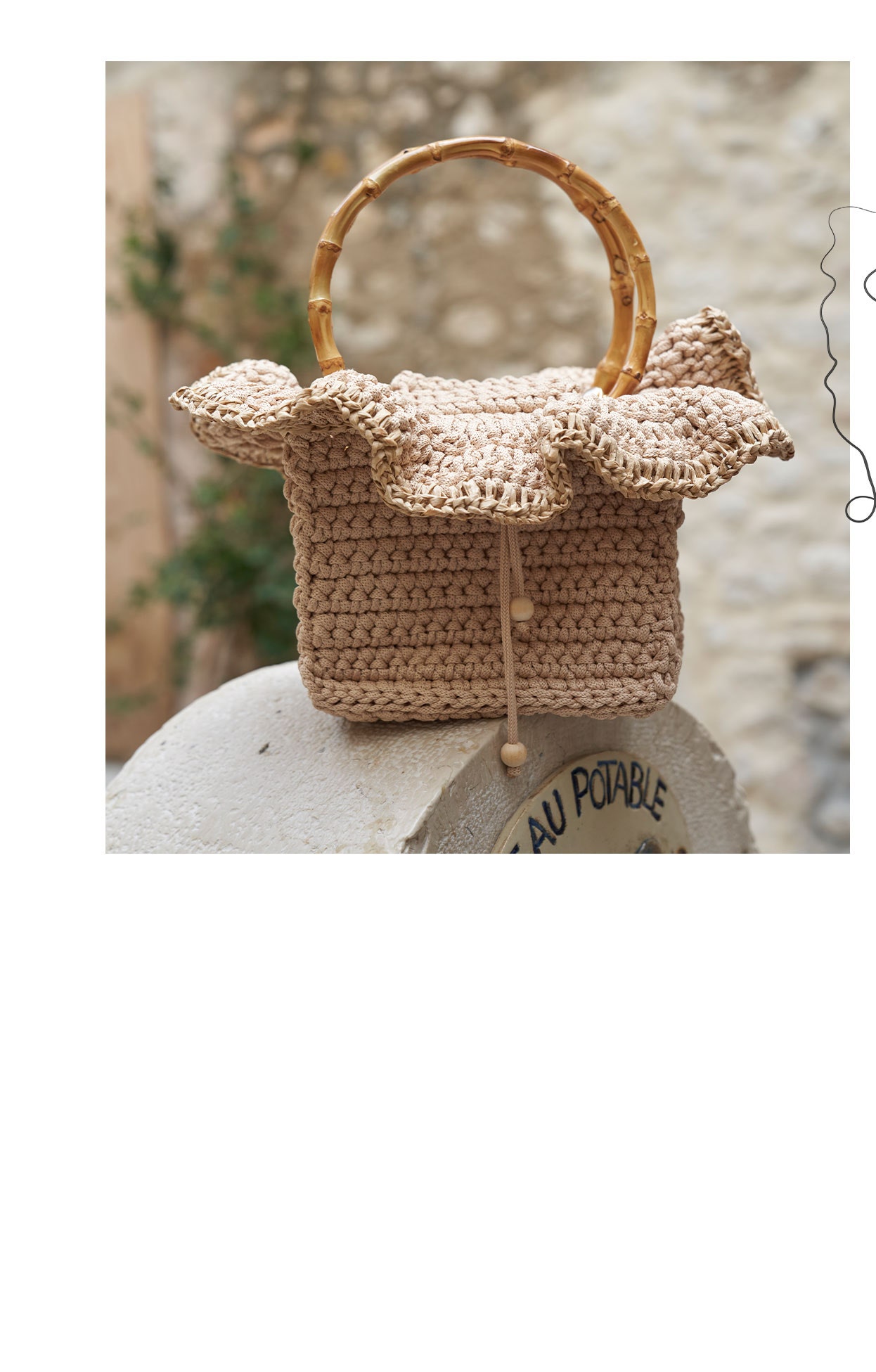 The new Anne Fontaine Spring-Summer 2023 collection is a celebration of artistry and craftsmanship. 