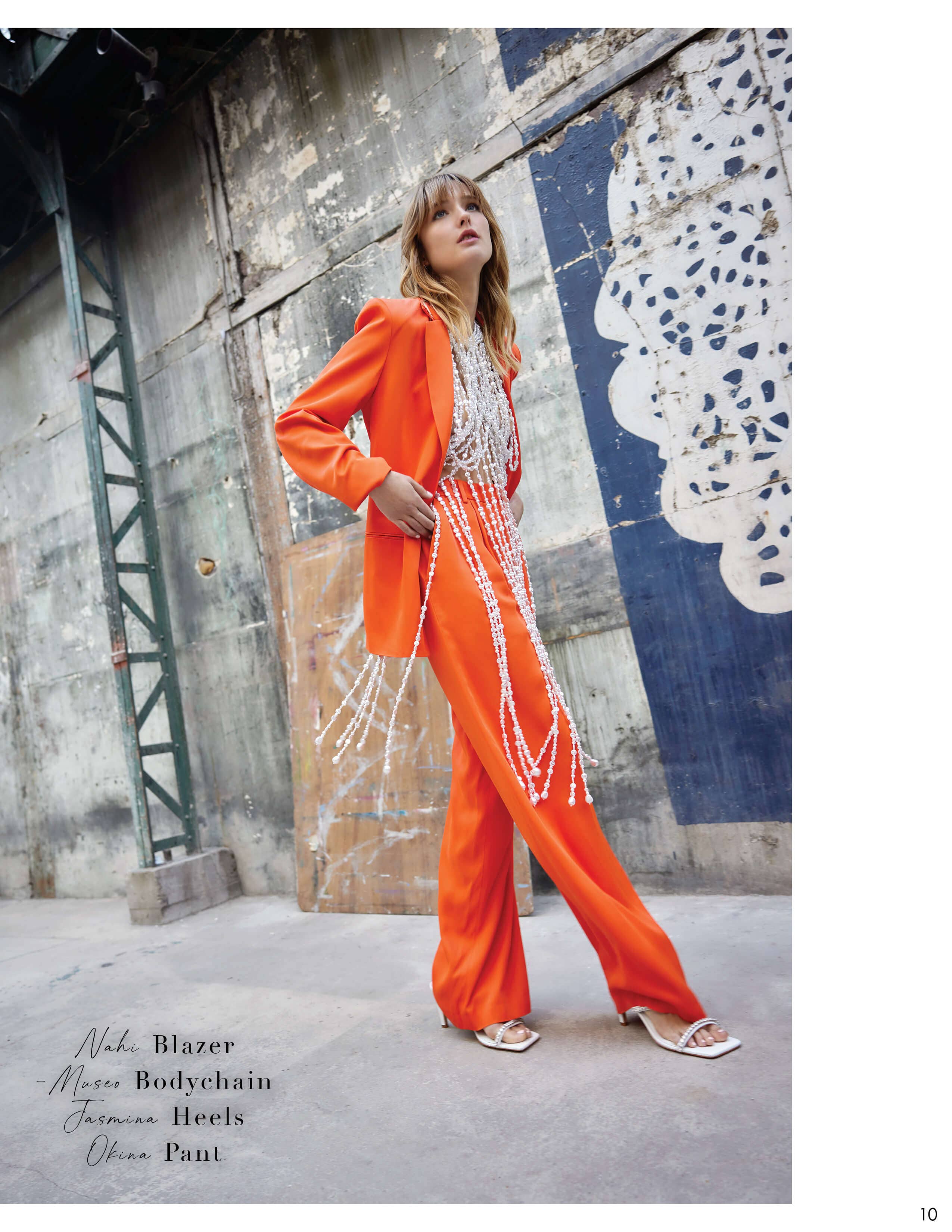 The new Anne Fontaine Spring-Summer 2023 collection is a celebration of artistry and craftsmanship. Strength and beauty, are rendered through opulent prints, colors, and styles that transport you toward a vision of the future light.
