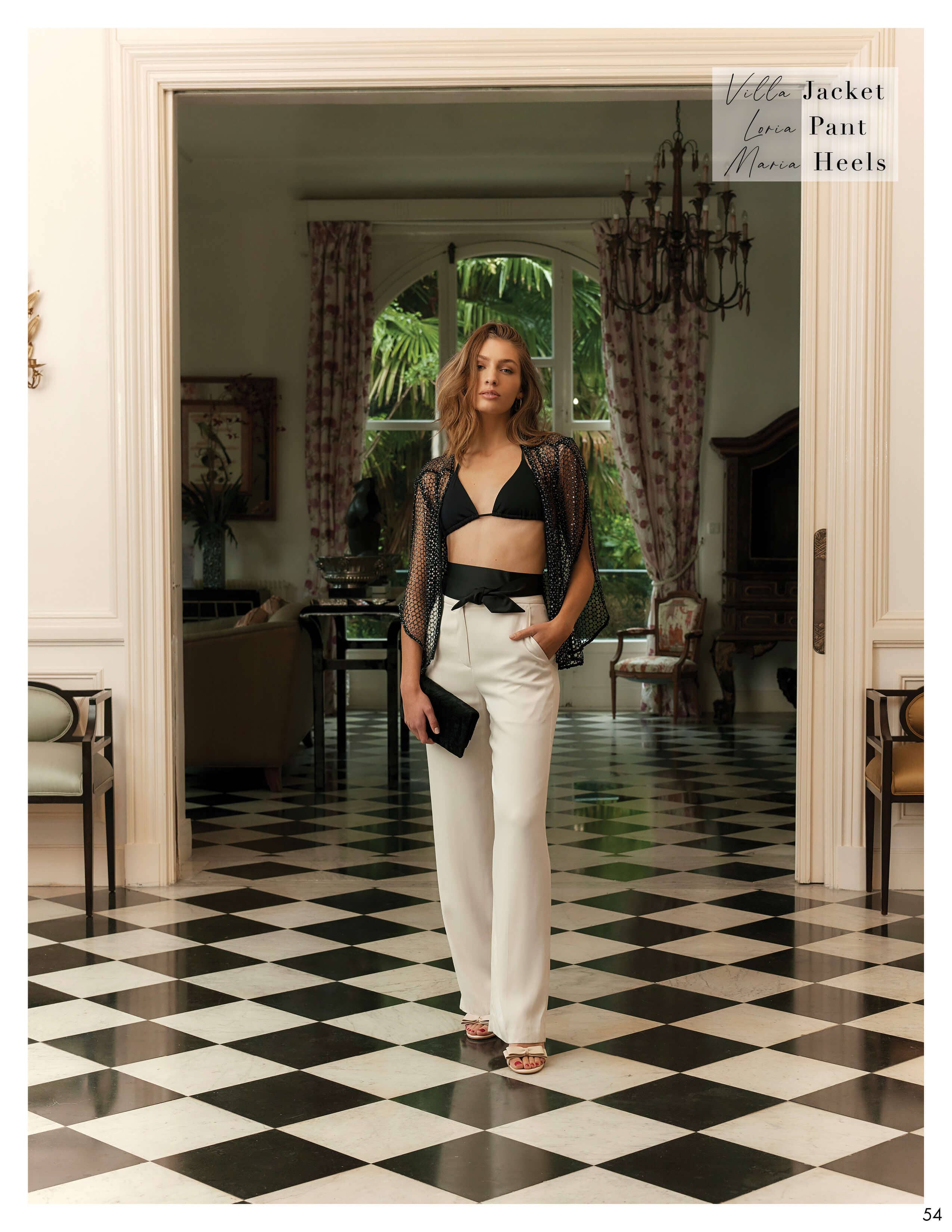 The new Anne Fontaine Spring-Summer 2023 collection is a celebration of artistry and craftsmanship. Strength and beauty, are rendered through opulent prints, colors, and styles that transport you toward a vision of the future light.