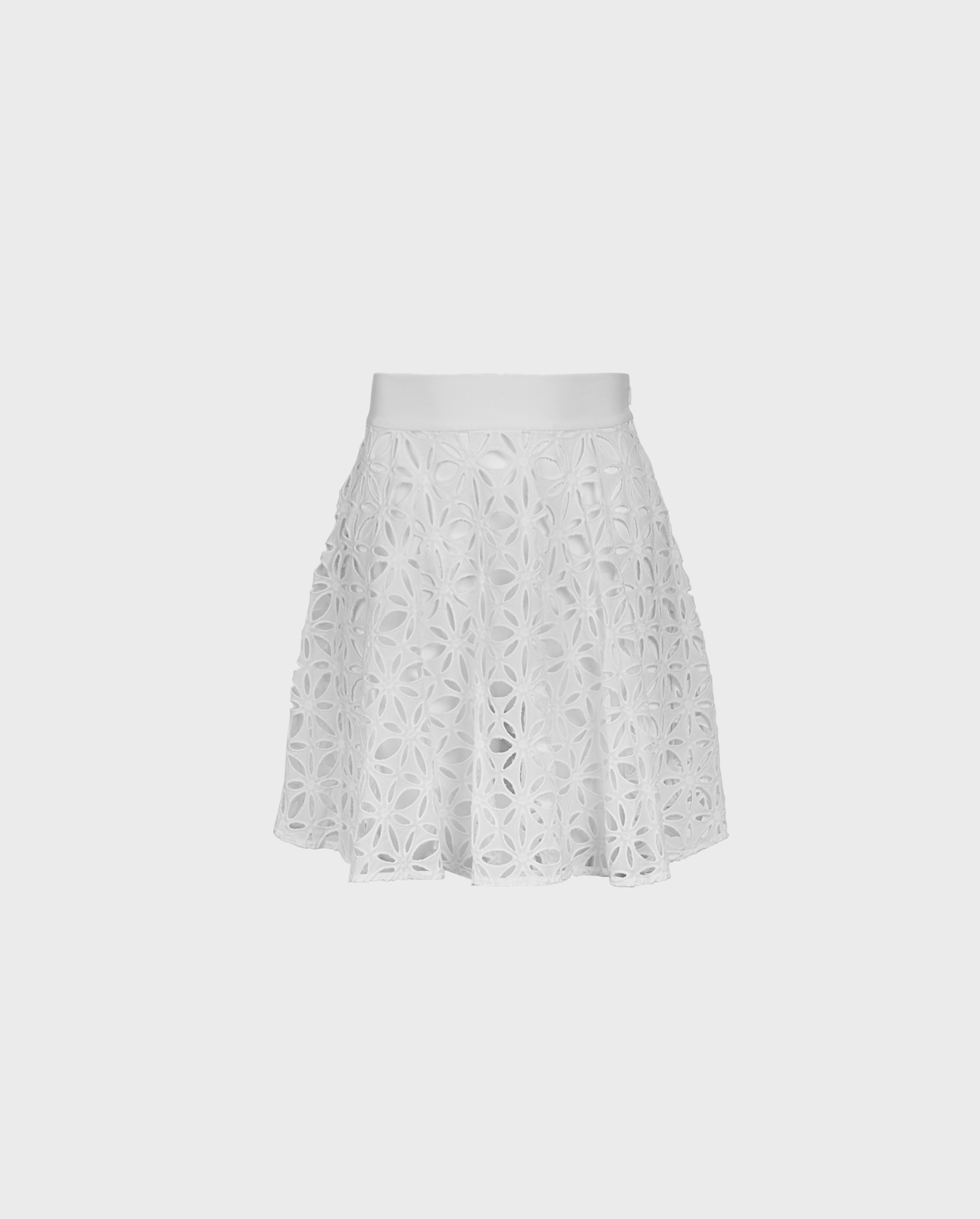 Discover the VAR White Eyelet Circle Skirt from ANNE FONTAINE