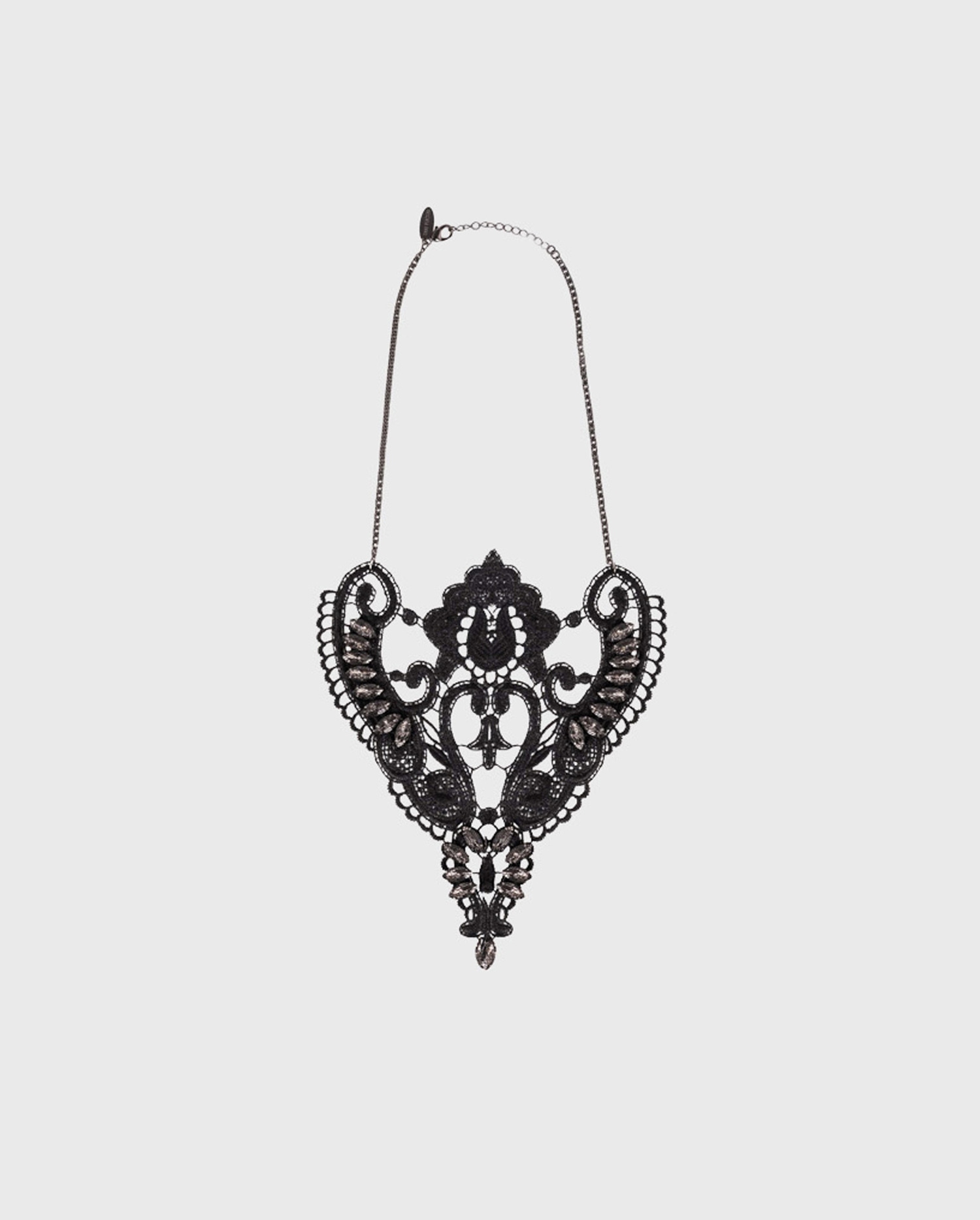 Discover the NATASHA Black lace collar decorated with stones from ANNE FONTAINE