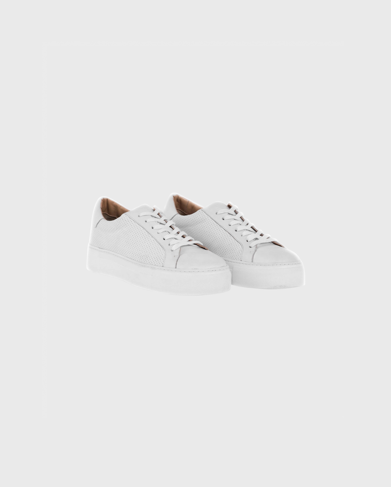 Discover the UGO White Leather Sneakers With Removable Flowers
