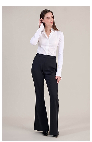 Discover the  ARMANTINE Fitted and Tailored White Cotton Shirt from ANNE FONTAINE