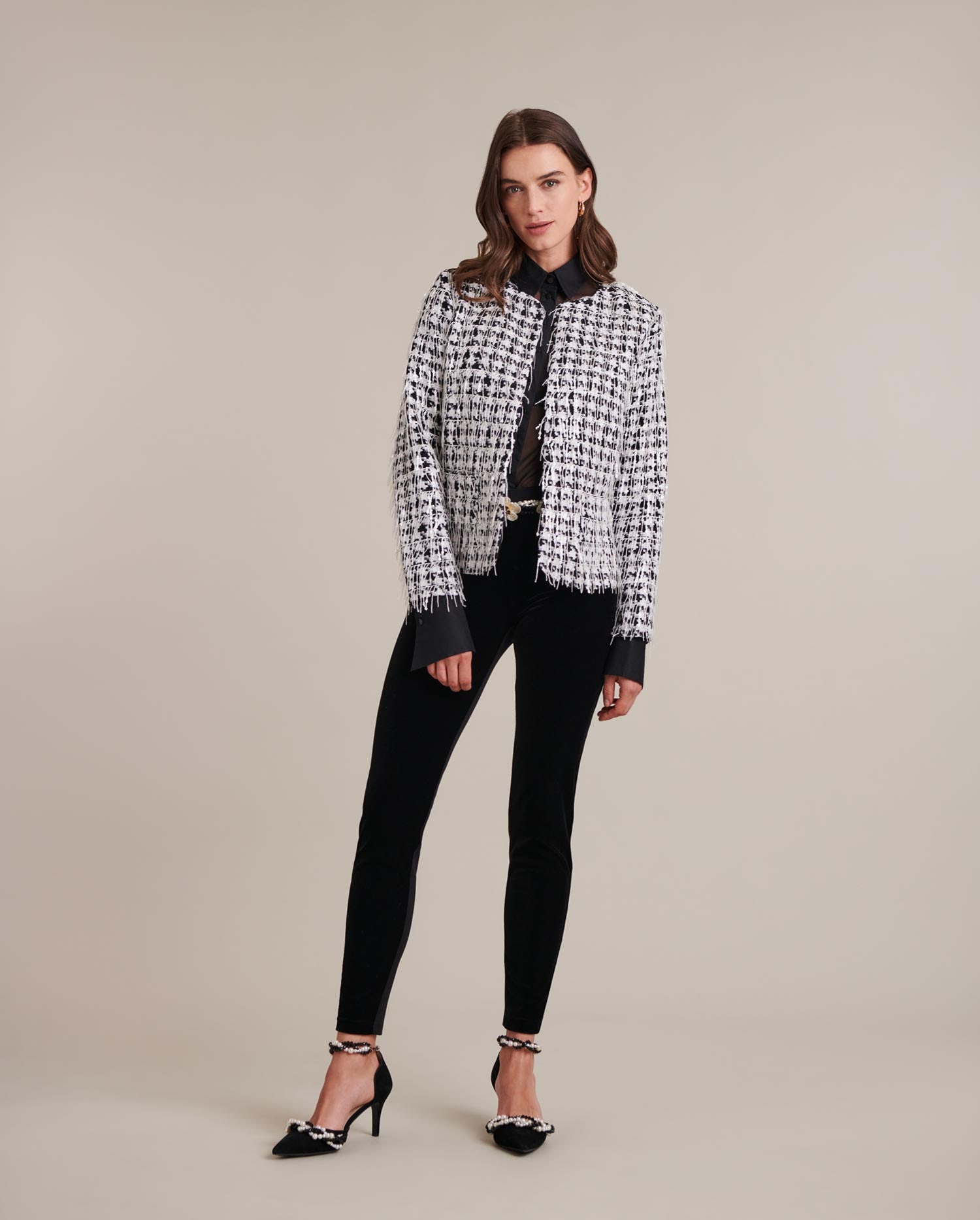 Embrace timeless elegance and Parisian-inspired chic with our exquisite collection of jackets and coats from Anne Fontaine.