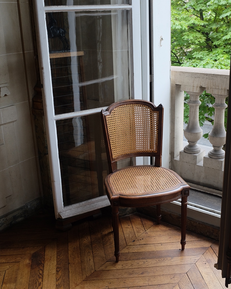 Discover the ANNE FONTAINE Essentials Collection