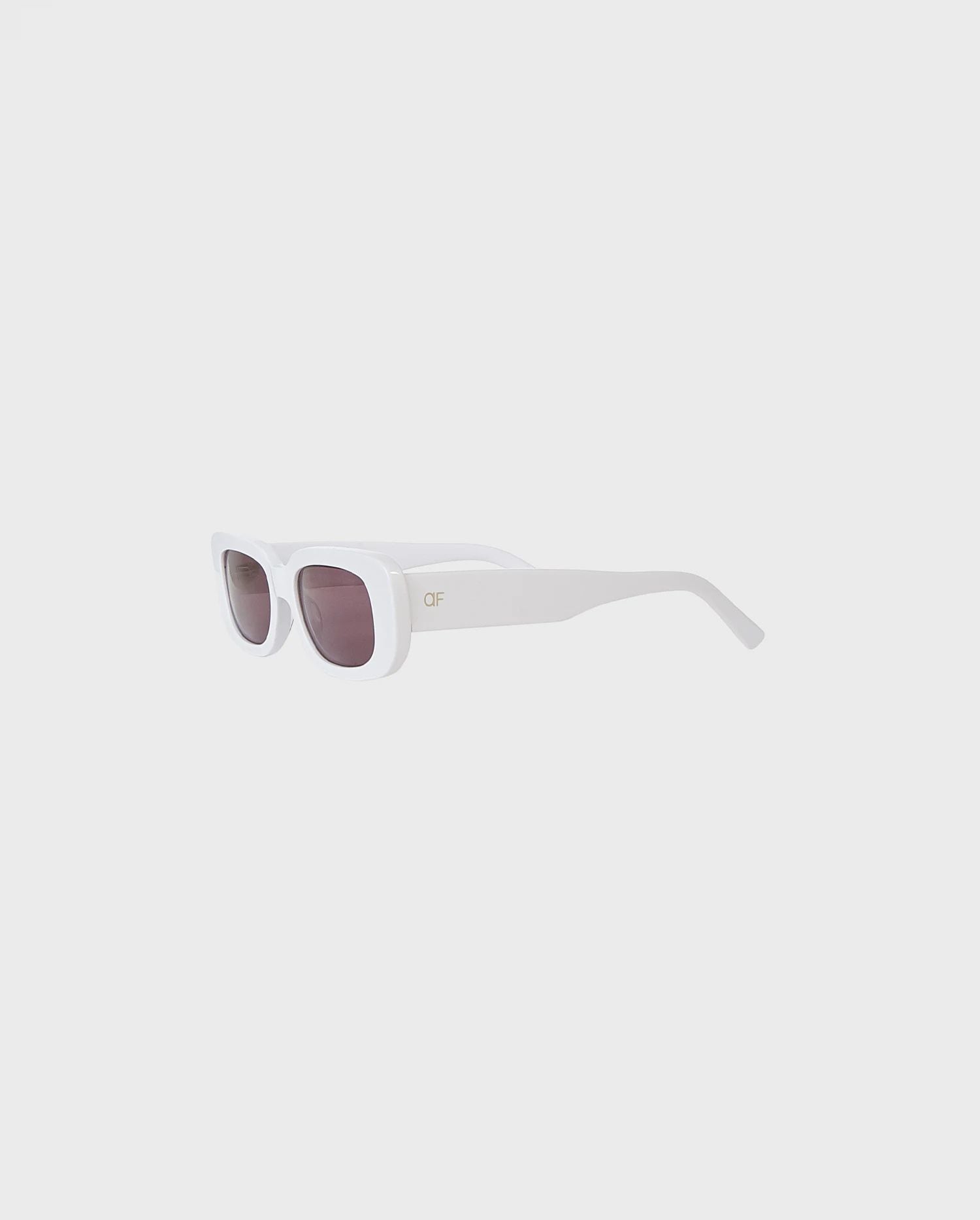 Discover the Giselle White Retro Sunglasses from designer ANNE FONTAINE