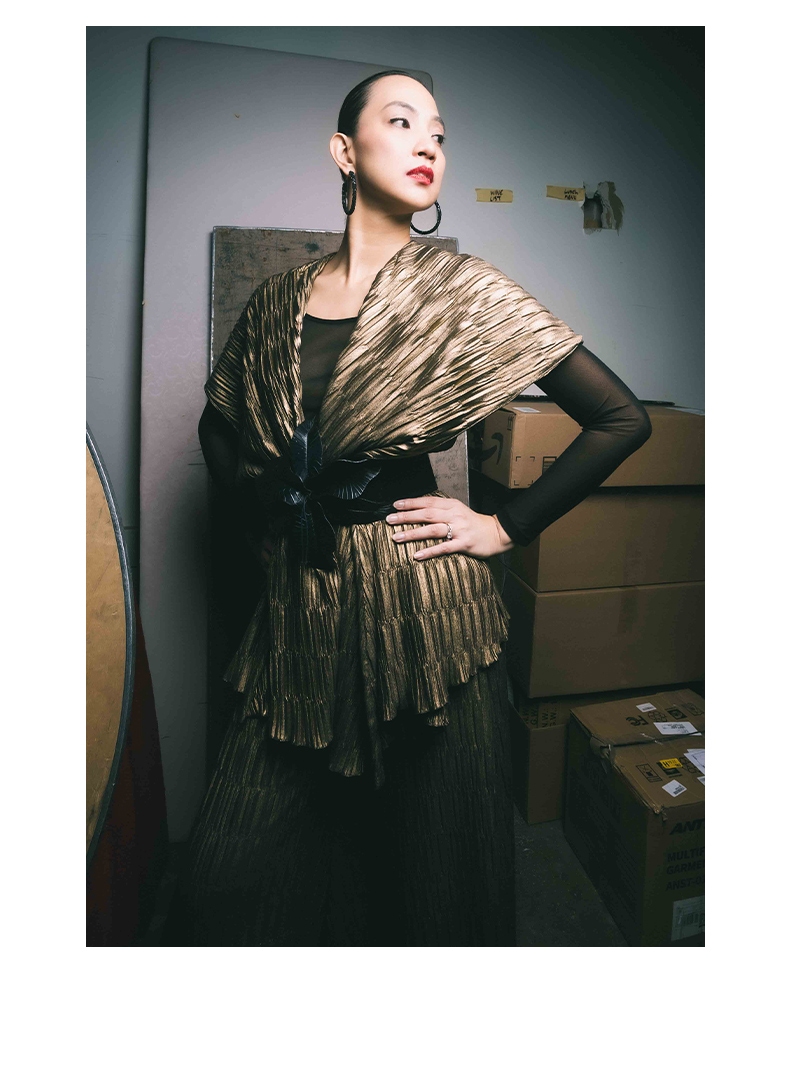 Shop the Bronze Club Sleeveless Jacket With a Geometric Pleat Pattern from designer Anne Fontaine