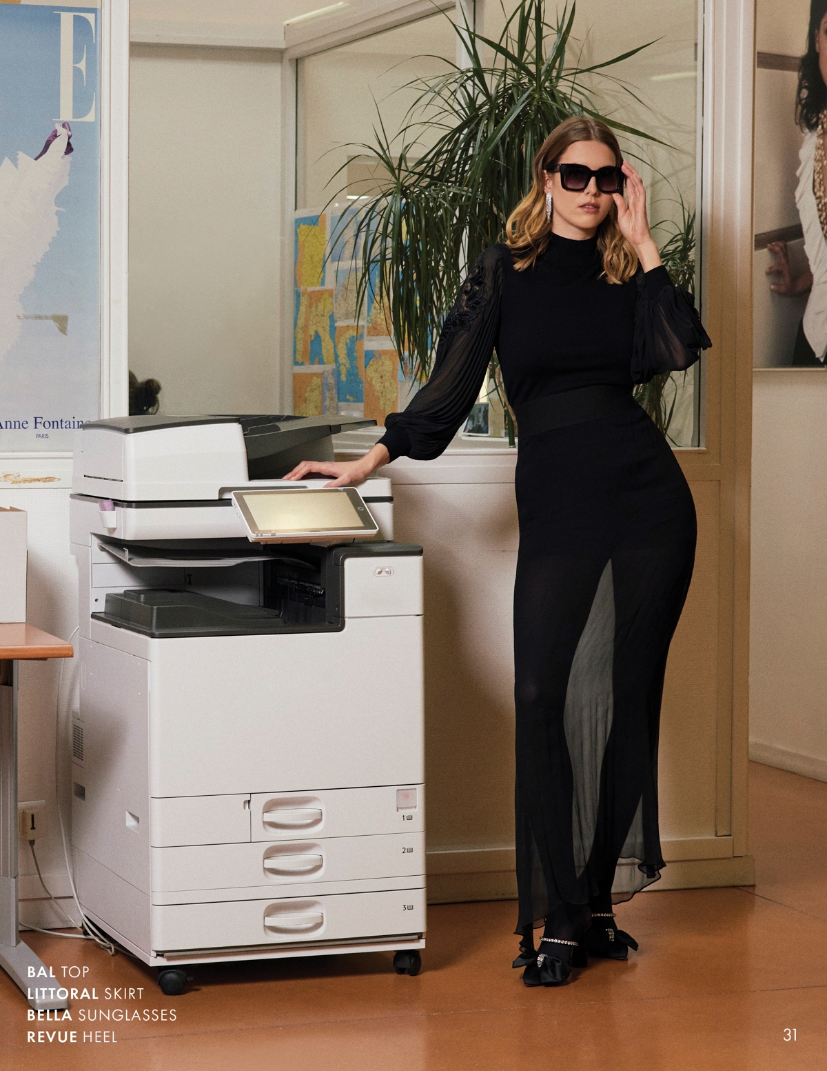 DISCOVER THE BAL TOP, LITTORAL SKIRT, BELLA SUNGLASSES AND REVUE HEEL FROM DESIGNER ANNE FONTAINE