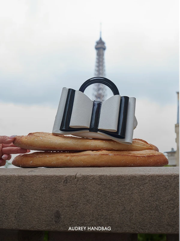 Discover ANNE FONTAINE's Fall Winter Collection