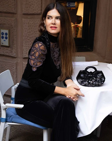 Explore designer Anne Fontaine's selection of ready to wear silhouettes for easy holiday dressing that makes a statement.