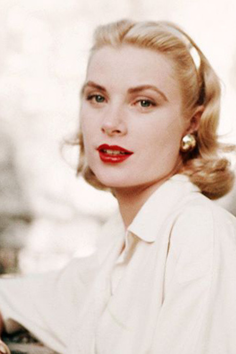 Grace Kelly was a style icon in every sense of the word. From her impeccable poise on-screen to her effortless glamour off, Kelly's style was always timeless and elegant. And while her wardrobe consisted mostly of classic pieces with a refined sensibility