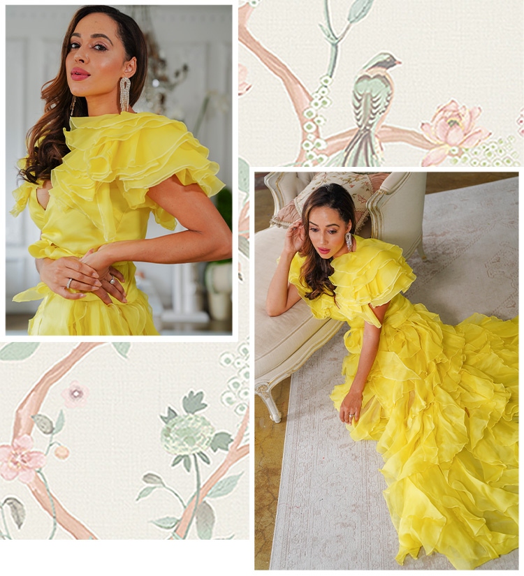 We're looking to Elizabeth Keene as our latest style muse, and we couldn't be more excited.  With her iconic allure, she exudes a timeless elegance that we can't get enough of—and we know you will feel the same way.