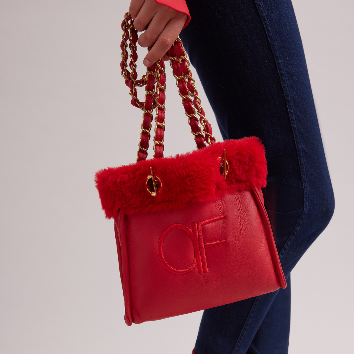 Discover the FELIX red leather shoulder bag from ANNE FONTAINE