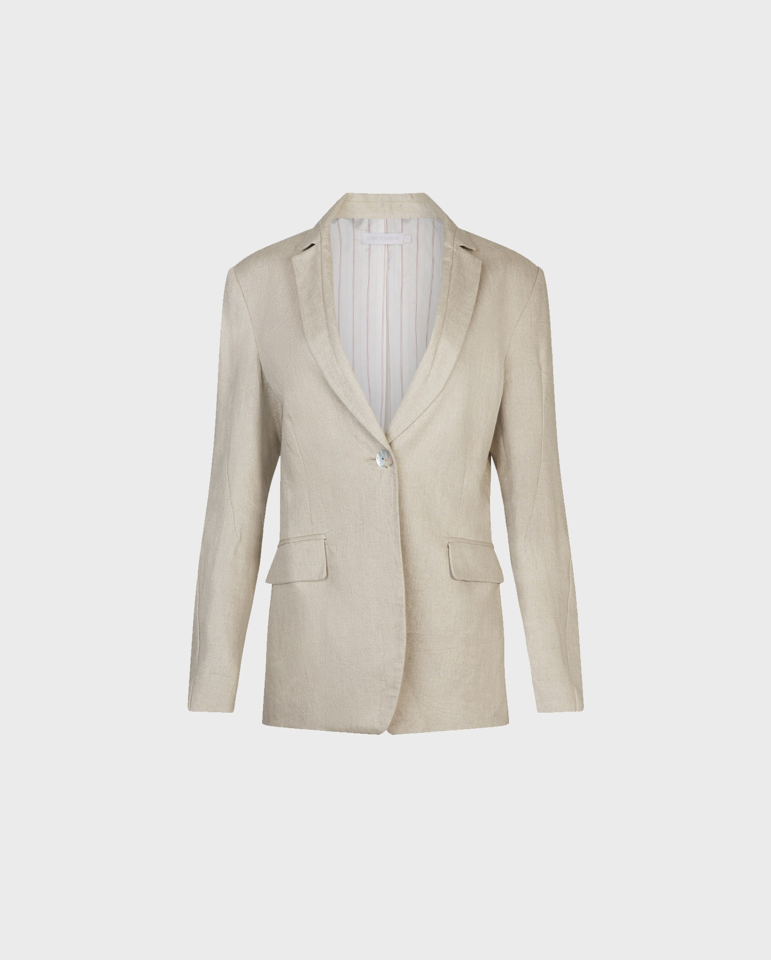 ELLANDE Long sleeve oversize boyfriend blazer in natural linen and single closure mother of pearl button and flap pockets