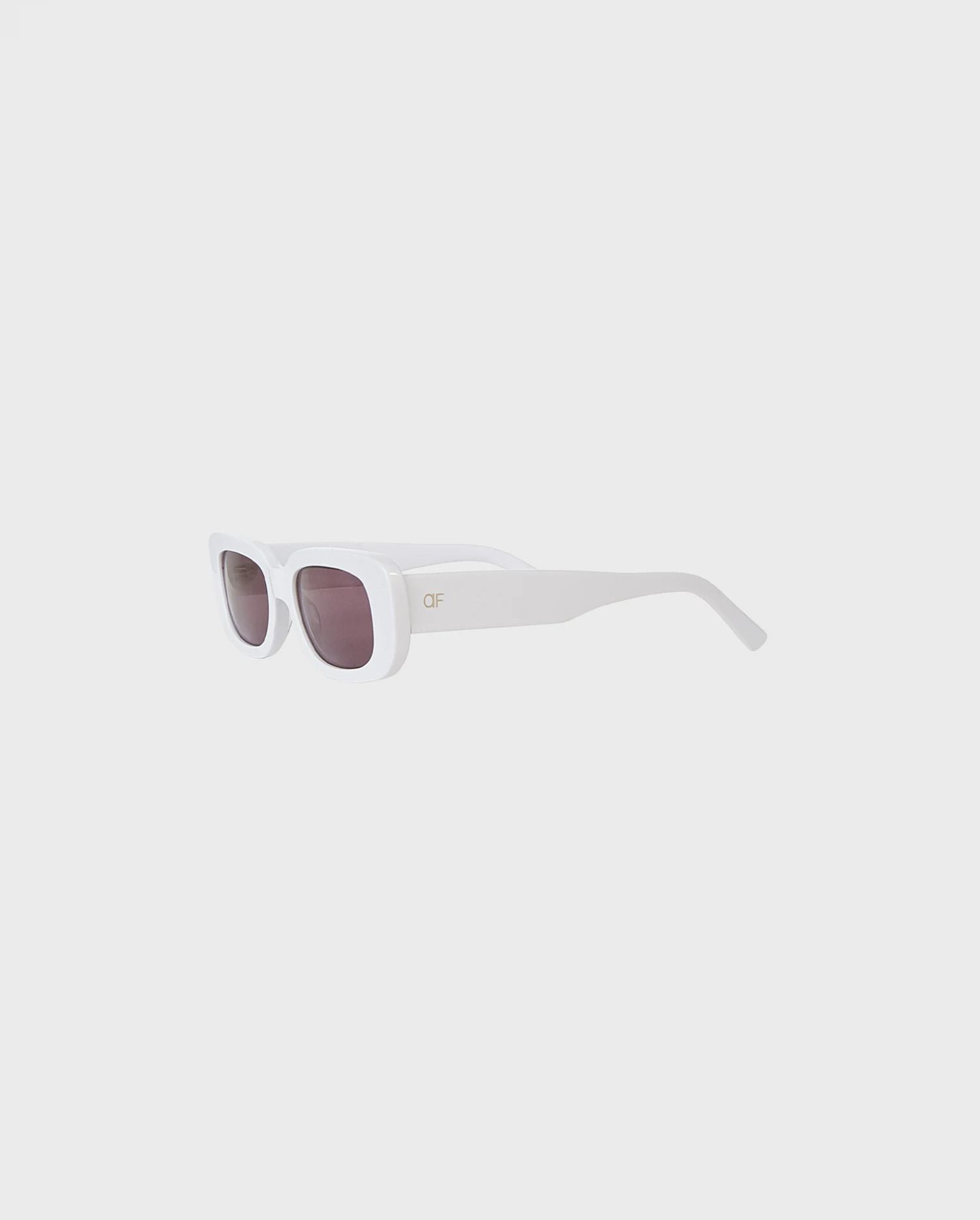Discover the Giselle White Retro Sunglasses from designer ANNE FONTAINE