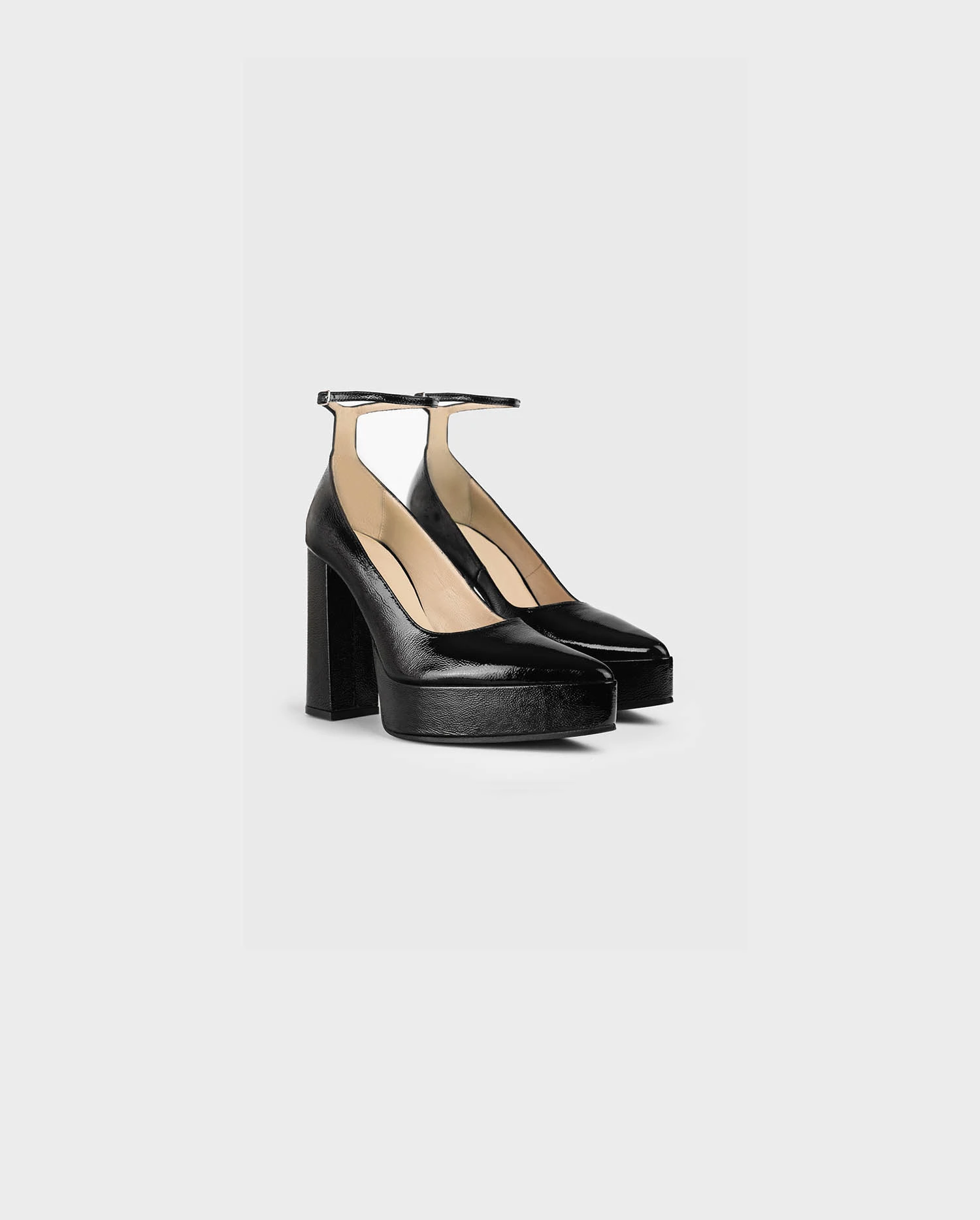 Discover the Idylle Black Patent Leather Shoe With Stacked Heel from designer ANNE FONTAINE